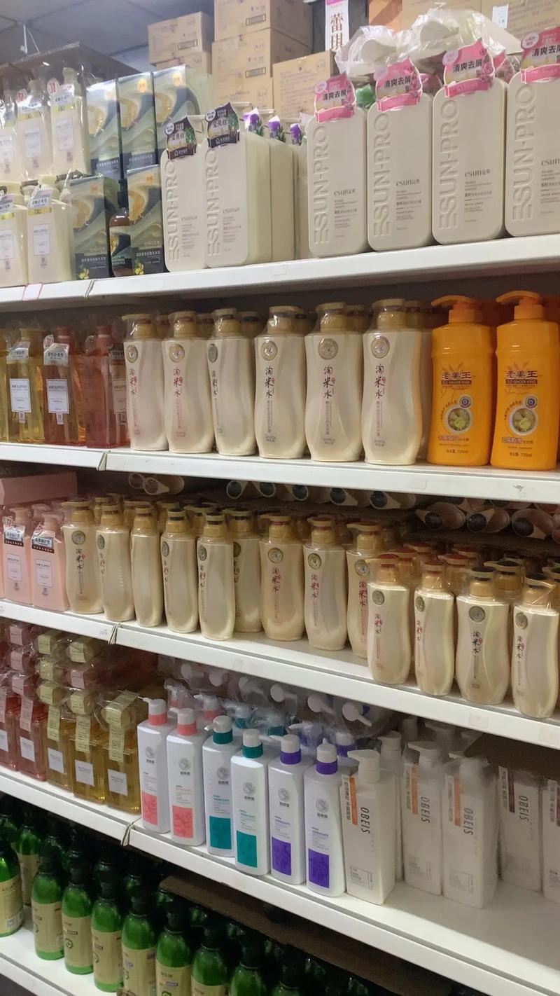 曉航化妝品批發 誠信經營，質量第一，歡迎新老客戶光臨